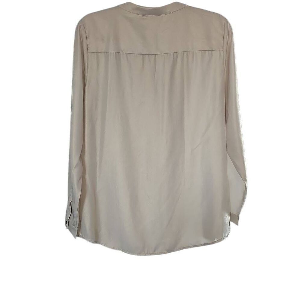 Chico's Dusted Gold Blouse, NWT, Size Medium U.S. - Picture 2 of 7